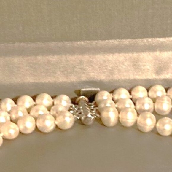 Zales Jewelers Three-Stranded Freshwater Cultured Pearl Necklace w/Silver Clasp - Picture 6 of 12